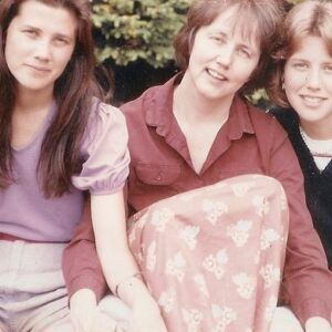 Daphne Zuniga Instagram - Happy Mother’s Day to my beautiful mother! And I am so grateful to be the bonus mom of these three amazing people. A  huge bonus in my life. Also, I so appreciate the other mothers in my world. Happy Mother’s Day to all you mamas! 💃🏻💞🌸🙌🏼 #happymothersday #themoremomsthebetter