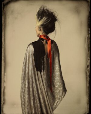 Daphne Guinness Instagram - #TBT Tim Peterson 💫✨💕🤍

📸 @timpetersenphotography 
💇‍♀️ @felixfischerhair 
💄 @moanilee 
#ThrowBackThursday