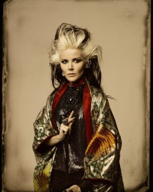Daphne Guinness Instagram - #TBT Tim Peterson 💫✨💕🤍

📸 @timpetersenphotography 
💇‍♀️ @felixfischerhair 
💄 @moanilee 
#ThrowBackThursday