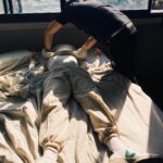 Dar Zuzovsky Instagram - וואו. כבר שבועיים וקצת שהסדרה שלנו הקטנה והמתוקה באוויר העולם. תודה על הפרגון והאהבה שלכם חברימשלי גם אתם שאני מכירה וגם אתם שמעולם לא פגשתי. תודה. הנה קצת מייקינג אוף של פרק 2.. מי צפה?