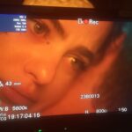 Dar Zuzovsky Instagram - וואו. כבר שבועיים וקצת שהסדרה שלנו הקטנה והמתוקה באוויר העולם. תודה על הפרגון והאהבה שלכם חברימשלי גם אתם שאני מכירה וגם אתם שמעולם לא פגשתי. תודה. הנה קצת מייקינג אוף של פרק 2.. מי צפה?