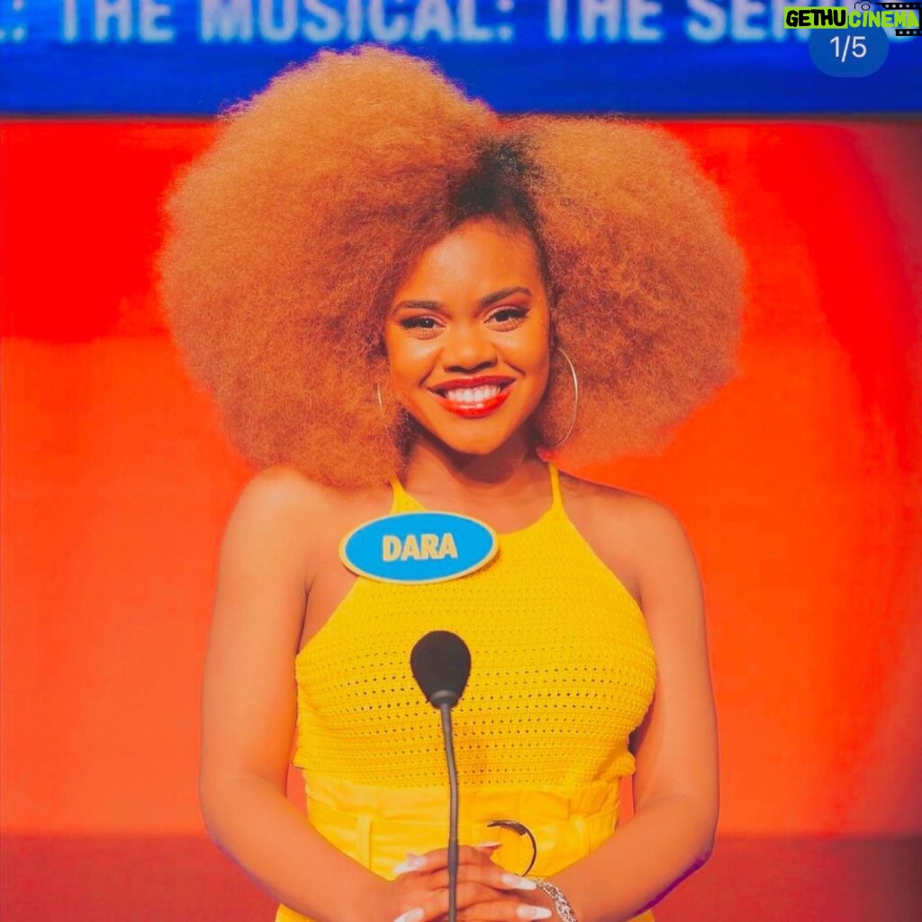 Dara Reneé Instagram - NOT US WINNING?!!!!! YASSS!!! Our squad is always POPPING!! ANDDD I WAS TRENDING?!!!! WILDDD!! Thank you @familyfeudabc for having us!! And thank you @makeawishamerica for allowing us to play for y’all!!! THIS HAS LITERALLY ALWAYS BEEN A DREAM OF MINE!! Wheww chile I got too many Memories of watching this show DAILY in my grandmother’s kitchen😭 and Not only was I able to be on Family Feud but also PLAY FAST MONEY!!!! BEYOND GRATEFUL!! WONT HE DO IT!!! 🙏🏾😭💫 #hsmtmts #familyfeud