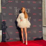 Darby Stanchfield Instagram - The @netflix After Party ✨🥂😆#lockeandkeyseason2 “If you have to have a VIRTUAL world premiere—why not do it in style, am I right?!” ☝🏼✨ 🌟DREAM TEAM 🌟 that made it happen!! ✨ 🌟Stylists @daniandemmastyle 🌟Hair @dickycollins 🌟 MU @fabiolamakeup 🌟📸 @austinzward 🌟 chimney sweep @dani_charlton 🌟videographer @emmarube 🌟publicists @imprintpr 🌟LA cheer squad @domappel 🌟NY cheer squad @jenniferilyssa 🌟Premieres @netflix Oct 22nd! 🌟 🌟 @lockeandkeynetflix 🌟