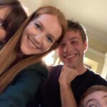 Darby Stanchfield Instagram - Quick refresh—> @lockeandkeynetflix : The Lockes, a sort of normal family who have mostly gotten over their dad’s mysterious murder, with a mom relapsed to drinking gin but is now back on the wagon and still can’t remember magic and the kids think they have defeated Dodge, continue to act sort of normal at family meals but are really using and discovering new cool keys. WHAT COULD GO WRONG. FIND OUT IN FOUR DAYS when all hell breaks loose. 😆✨🗝✨ #lockeandkeyseason2