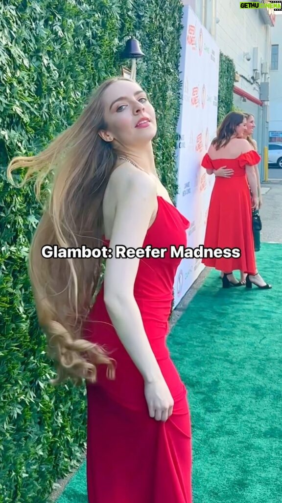 Darcy Rose Byrnes Instagram - Glambot X Reefer Madness 🍃 Opening Night 💚 #glambot #musicaltheatre #openingnight #reefermadness