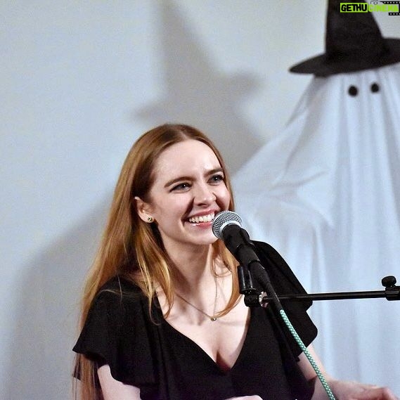 Darcy Rose Byrnes Instagram - Musical Comedian or literal horror movie demon? You decide #comedy #horror #musicalcomedy