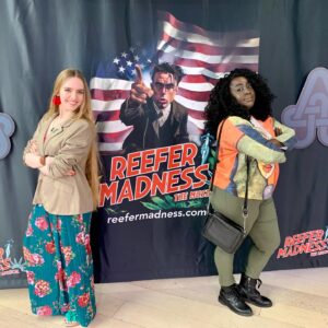 Darcy Rose Byrnes Instagram - Swipe all the way for Mary Lane x 2 #reefermadness  #flashbackfriday