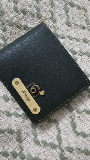 Darshana Das Instagram - Anniversary gift 🎁 
Thank you so much for this wallet @lah_craftist
