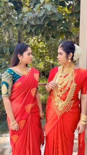 Darshana Das Instagram - ❤️😂❤️
:
#kaathuvaakularendukaadhal #aishwaryaramsai #darshana #bekind #behappy #mounaragam #kalyani #sarayu