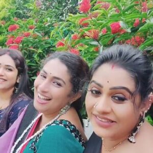 Darshana Das Instagram - Ithaanu njangalude" mootha " chachy...😂😂💕💕💕😇😇