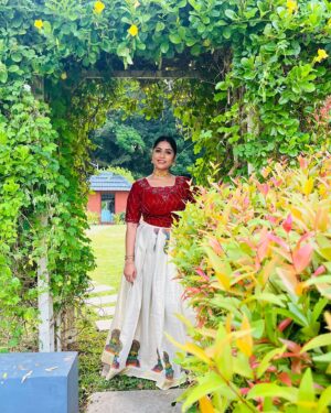 Darshana Das Instagram - Vishu Special 😍🎥
👗 @devanshi_designer_boutique