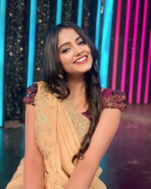 Darshini Gowda Instagram - 😉