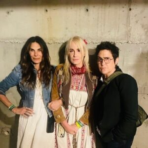 Daryl Hannah Instagram - our horse thief 
mug shot faces @gorgeamphitheatre 
Who’s ready for game night trouble⁉️
@hilaryshepard 
@wendyandlisa 
@theotherkatieford 
@jennyshimizu
@cassidyturner can you send me a higher rez shot?