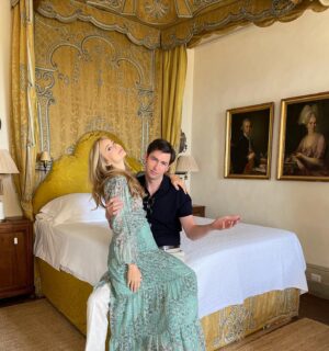 Dasha Nekrasova Instagram - 🇮🇹 Italia ❤️ 
what a finale to an incredible season 3 of @succession so proud of everyone for all the stellar work that goes into this show and so grateful to have been a part and to have met so many talented brilliant people 🥲🤍