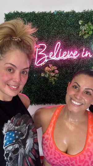Dasha Kuret Gonzalez Instagram - Listen to the audio for some friendly reminders!!! Here’s a little sneak peek of the torture @rebeltanea and I put our selves through last week, but it was so worth every ounce of sweat!!! Just like the end… Believe in you!!! 

#Fitness #Workout #SelfCare #MasDasha