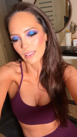 Davina Portratz Instagram - Loved this eyeshadow from last night! What other look should I try? 💙💜
