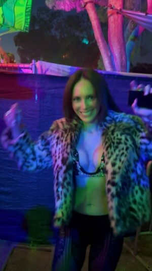 Davina Portratz Instagram - Throwing it back to LIB festival a few weeks ago where I had the best time! What’s your favorite music to dance to? 💃🏻🕺✨