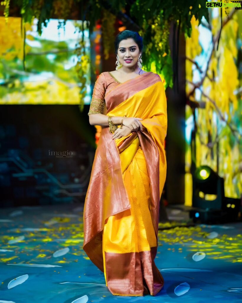 Dayyana Hameed Instagram - The hues of vishu never ends.... costume courtesy @ishkara_by_rinsha MUA @sajani_mandara_makeupartist 📷 @imagiophotography_official