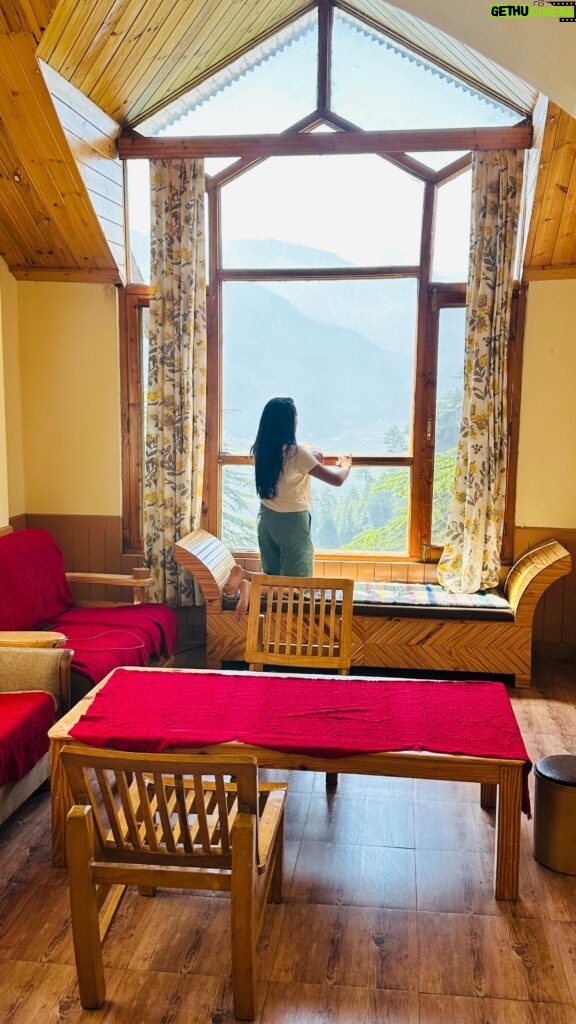 Dayyana Hameed Instagram - Manali📍 @hikeify.manali . . . . . . . . . . . . . . . . .. . #trend #manali #trending #tourism #moutain #northeast #northeastindia #kulu #himachal #reels #mountainbliss #reelitfeelit #sunset #trendingreels #travelgram #cinematic #nature #