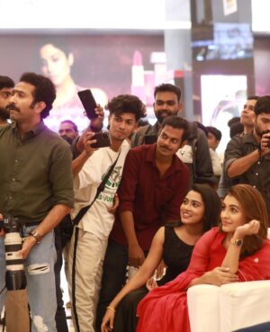 Dayyana Hameed Instagram - 🖤

📷 @arunraj_ra_ 

#moments
#audiolaunch 
#iyyerinarabia 
#durgakrishnaartist