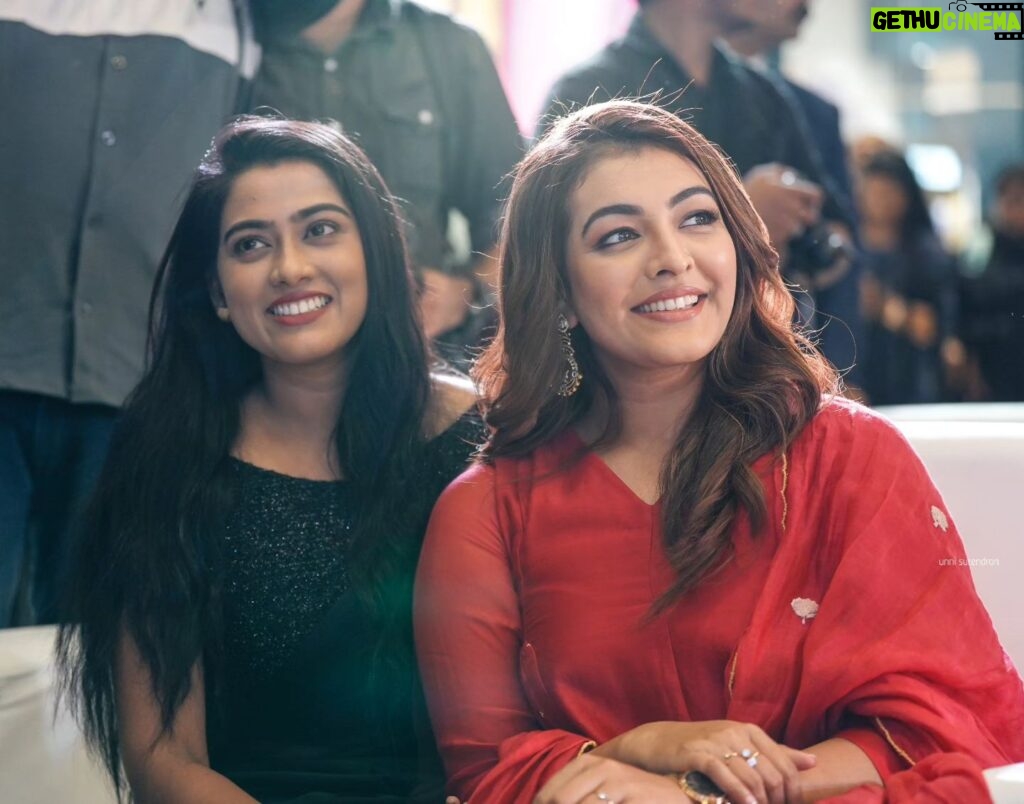 Dayyana Hameed Instagram - Happy to share these snaps from Iyyer In Arabia audio launch held at lulu trivandrum.. Thanks to the lovely hearts who attended the event and gave support.. Our movie will be releasing on february 2nd🥳... @ma_nishad @durgakrishnaartist @shinetomchacko_official @dhyansreenivasan @actormukeshmadhavan @therealurvasi @iyer_in_arabia