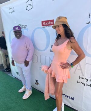 Debbe Dunning Instagram - Another Beautiful day in my hometown “Burbank, California“ It’s always such a gift to be able to come home and be reunited with so many of my close friends & Golf Family #golf #burbank #lakeside  #tooltime #homeimprovement