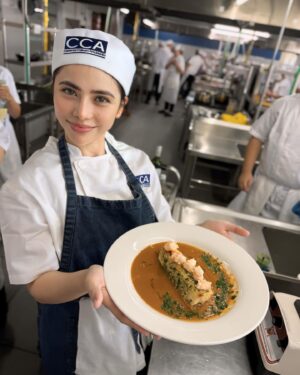 Debbie Garcia Instagram - something’s cooking 👩‍🍳🍳 
#continuingeducation
