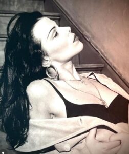 Debi Mazar Instagram - I think of my kids when I see these images! ❤️❤️ Grazie @santedorazio for posting these lovely photos of me! I think I’m the only person who didn’t strip down to nakedness for you! I ve always been a bit shy & I like some mystery… My husband @thetuscangun joked that I have a Jay Leno jawline 🤣 My hair..wow!All mine ! 💋💃🏻💯🔥