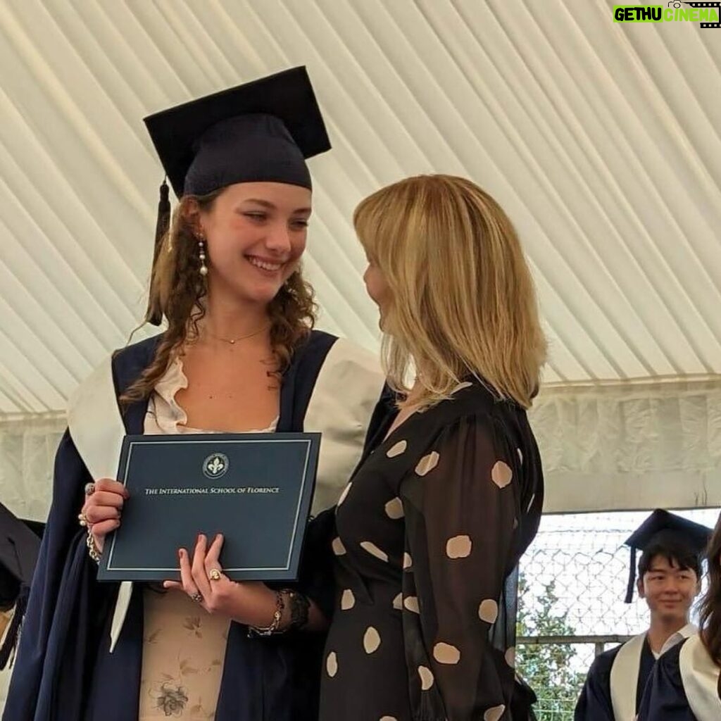 Debi Mazar Instagram - 🎓 GRADUATION DAY!! 🎓Congratulations Giulia!!! We are so incredibly proud of you❣️ We moved you from Los Angeles to NYC public schools… Being moved to Italy,and starting High School was intense,I know.. New language,new country,new friends..no subway 🤣 But you did it,and SPECTACULARLY!!! The International Baccalaureate Program (IB) is no joke,and I’m sorry I couldn’t help you with your homework as much as I wanted to.. We (in the USA) were never even taught the metric system. Your work ethic is amazing & we are very excited for your next chapter! Today was beautiful. I’m so happy we had Nonna & Evelina with us. Evelina , was class of 2020,during 1st lockdown,and never got to have a graduation or prom(no one did that year) so today was sort of a 1st for all,and celebrating YOU was joyous❣️❣️❣️ Congratulations Gabriele @thetuscangun on your hard work too! We did it! I love you very much! Reach for the sky! Let your summer celebrations begin! 💃🏻💯❤️💋🎓 Thankyou @isf_florence & to all of Giulia’s teachers & staff!