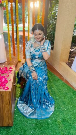 Debjani Modak Instagram - 💙💙💙

Wearing: @swathikodali_balineni 
Jewellery: @sri.lallitha.5 
Bangles: @durga5497
