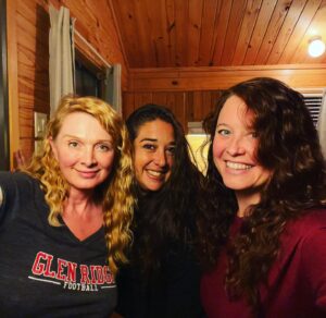 Deborah Twiss Instagram - My Trail Blazers cabin buddies 💕💕💕