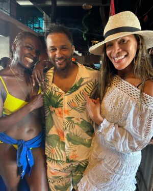 Deborah Joy Winans Instagram - Heard #BasieSkanks was on the loose in Mexico😝😝😝 Greenleaf Sisters brought him back😉 Love my Bro @jasondirden and Sissy @merledandridge #YearofForty #GreenleafsAndBasie #CelebrationPart2 #MexicoTurnUp Y’all miss Greenleaf??