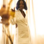Deborah Joy Winans Instagram - Nothing like a good toss whether flowers or casting your cares on God! They’re too much for you to handle alone😘😘😘😘 #KeepGoing #LifeishardButGodisGod #WeGoneBeAlright #HappyFriday