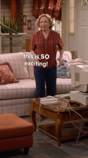 Debra Jo Rupp Instagram - Kitty is baking as we speak. So excited! @netflixisajoke @netflix