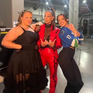 Debrah Miceli Instagram - I sure know how to pick ‘em!

@chelseaagreen and @pipernivenwwe were both recently selected to the #SmackDown brand at the #WWEDraft and they’re gonna kill it on #Friday nights! 

@wweonfox @wwe #WWE