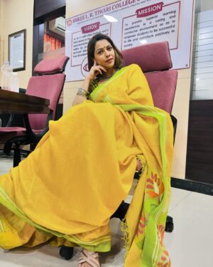 Deepali Pansare Instagram - Watch me in Jhanak today onwards from Mon - Sun at 10.30pm on @starplus as Mrinalini ❤️
Thank you so much @aryacastingdirector  @gdimri  @leenagangopadhyay ji and @starplus for giving me this opportunity ❤️
And thank you @yogeshbhati9999  ji and @dir_gourav  for all the support and motivation ❤️
#blessed #grateful #newjourney #deepalipansare #Jhanak #starplus