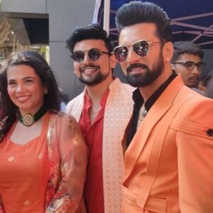Deepali Pansare Instagram - स्टार प्रवाह परिवार पुरस्कार सोहळ्याला टीम ,,लक्ष्मीच्या पावलांनी,, रेड कार्पेटवर शानदार एन्ट्री 😍😍😍😍
 #starpravahparivaarpuraskar2024#starpravah#marathiactress#marathikalakar#aksharkothari#dhruvadatar#deepalipansare#rutwiktalwalkar