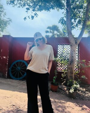 Deepali Pansare Instagram - Stay cool and stay fabulous!
🧢 @marathitshirts 

#deepalipansare #marathitshirts #style  #fashion #summervibes