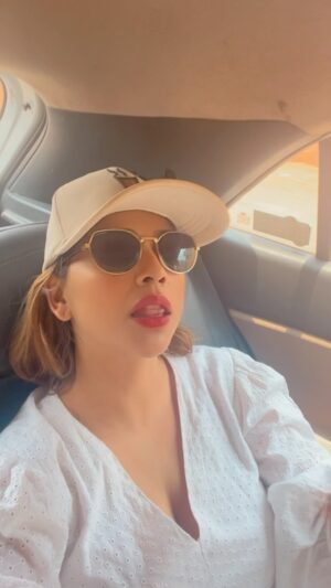 Deepali Pansare Instagram - Majhyashi nit bolaycha 😅
#deepalipansare #trendingreels