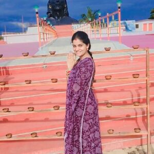 Deepika Tripathy Instagram - Jiska hath khud mahadev pakde hua ho ♥️ use kisiki kya dar ho ❤️❤️❤️🙏🙏🙏🙏🙏