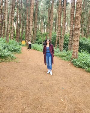 Deepika Tripathy Instagram - #pine forest#ooty# nature#with husband#feeling awesome 👌#❤️❤️ #🧿