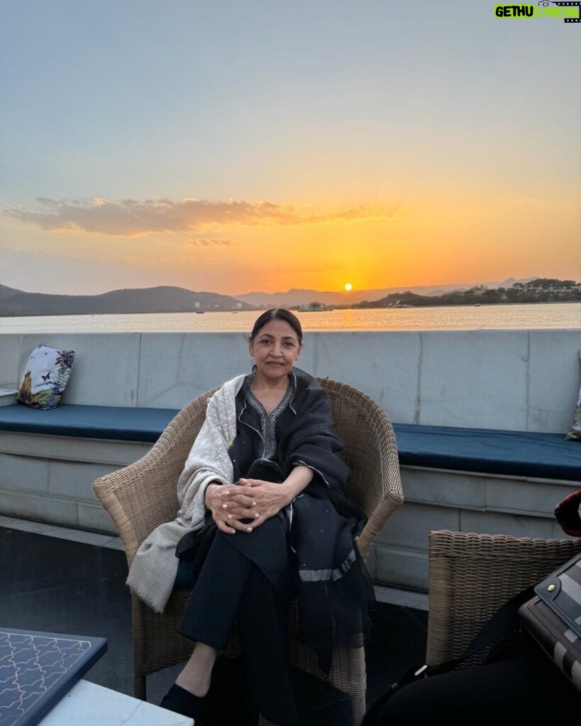 Deepti Naval Instagram - Visiting Udaipur after years . . . Just the silence of water all around . . .