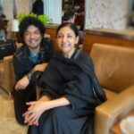 Deepti Naval Instagram – Lovely running into Papon at the airport this morning, the hugely talented singer whose song ‘Tere mere Ishq ka’ for ‘Goldfish’ is my hot favourite these days . . . Just love the way he has sung it! Do check it out! @goldfishthefilm @paponmusic @deeptinavalmovies #deeptinavalmovies