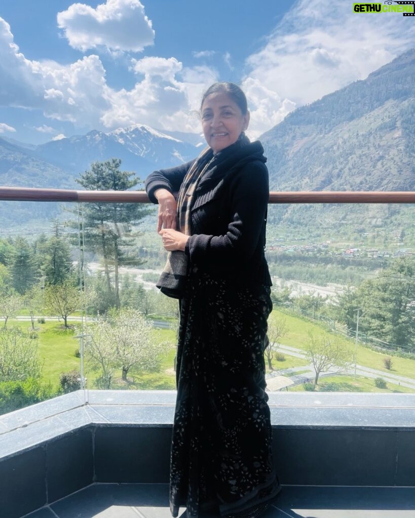 Deepti Naval Instagram - So happy to be back in Naggar at my favourite place in the valley @baragarh_resort_spa