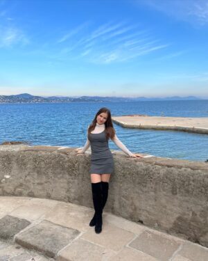 Defne Erşen Instagram - Kopegin guzelligi 🤍