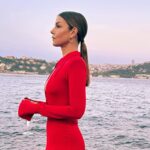 Defne Kayalar Instagram - ♦️#ellestyleawards