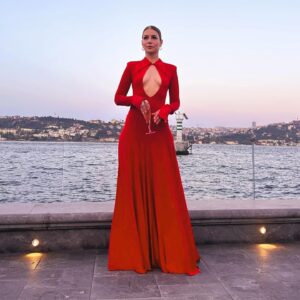 Defne Kayalar Instagram - ♦️#ellestyleawards
