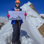 Della Dartyan Instagram - From the top of Lobuche East Peak 6119 Mdpl 💙 All gear @eigeradventure