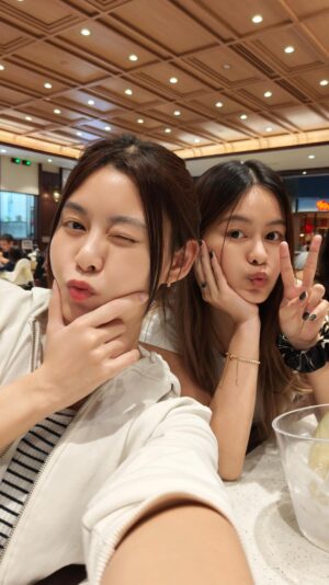 Denise Camillia Tan Instagram - “You guys look alike” 👭🏻

#wigglewiggle