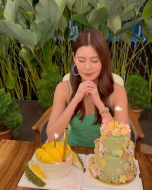 Denise Camillia Tan Instagram - Cheers to another year of growth & blessings! 🎂🥂

It was an epic celebration & I’m grateful for the laughter & love showered on me! I’m truly a lucky lucky gal 🥰🍀

#6November